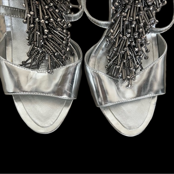 BCBG Max Azria Metallic Silver 4" Heels - Size 6 1/2 - Picture 13 of 16